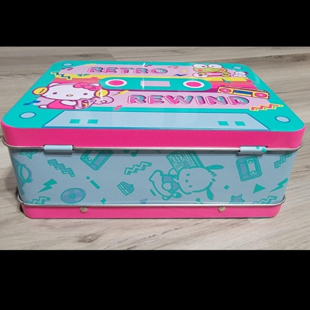 Hello kitty retro rewind lunchbox sanrio loot crate - Picture 8 of 9